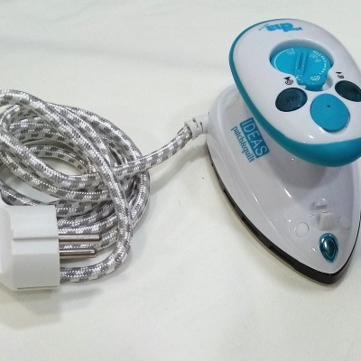 Mini Ferro de Engomar com Vapor