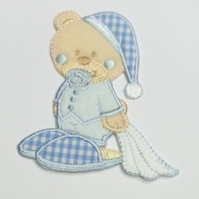 Ursinho com chupeta azul