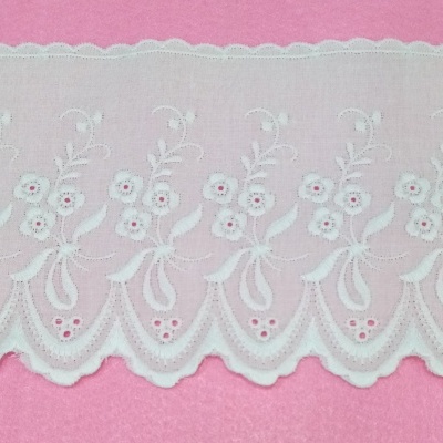 Ponta com flores e folhas R141181