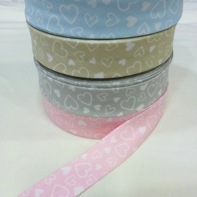 viés de fustão com corações