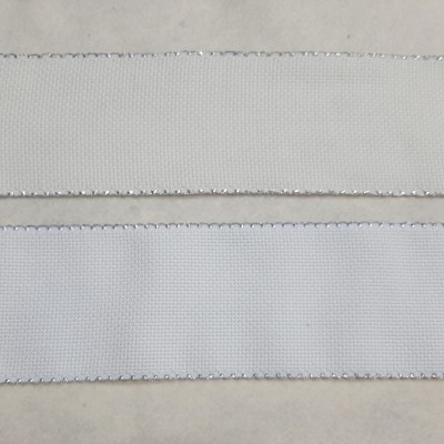 Fita de quadrilé com pormenor em prateado