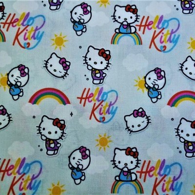 Hello Kitty com arco íris