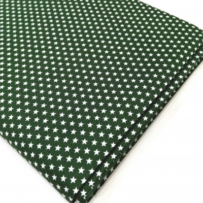 Estrelinhas em fundo verde