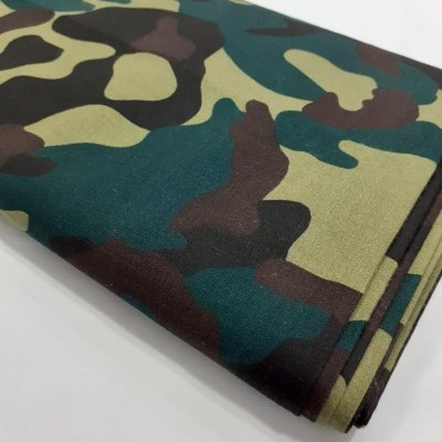 Camuflado verde com castanho