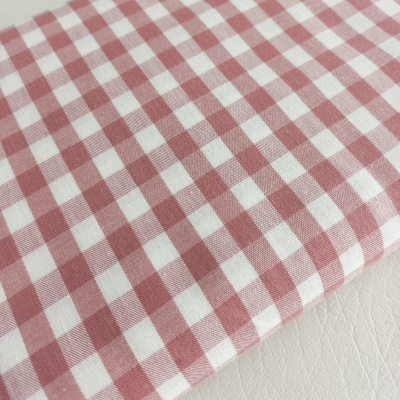 Quadrados Rosa Velho e Branco