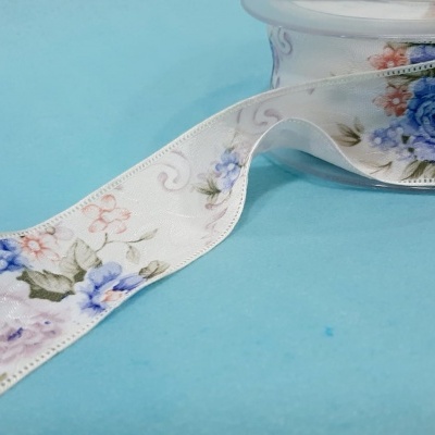 Fita com Rosas em Tons de azul e rosa