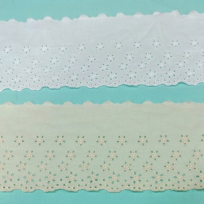 Ponta com flores e bolas BL-135