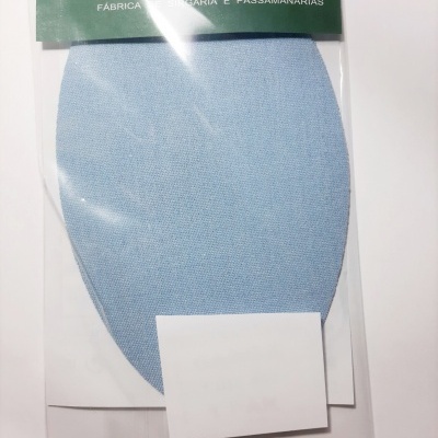 Joelheiras de ganga clara