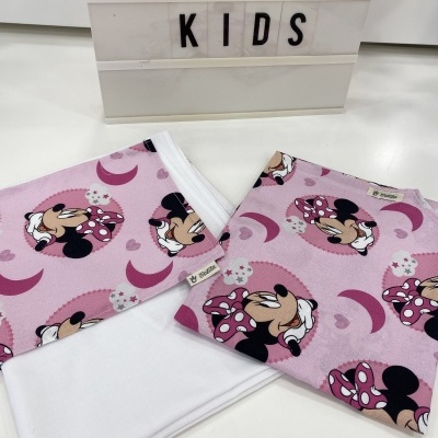 Lenços infantis branco e rosa com padrão Minnie Mouse e letreiro CATITA KIDS