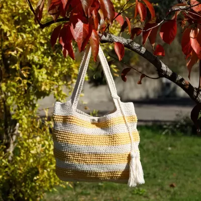 bolsa amarelha-cremosa front test