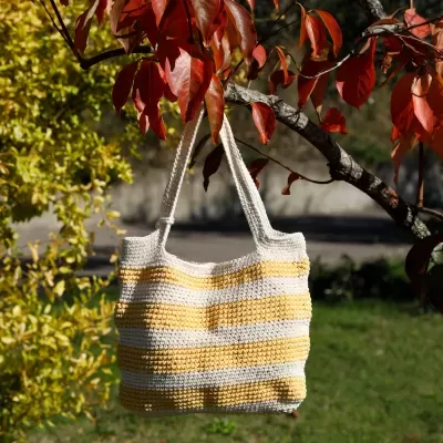 bolsa amarelha-cremosa front test