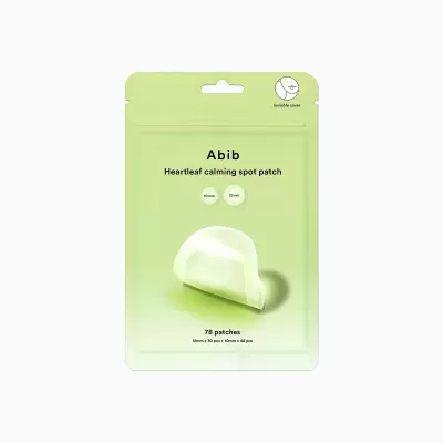 Embalagem verde clara com patches transparentes e texto sobre produtos para a pele