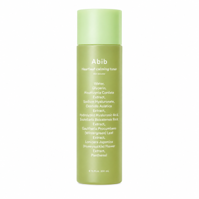 Frasco verde de plástico com tampa verde claro de tónico calmante Abib Heartleaf com texto branco listado ingredientes