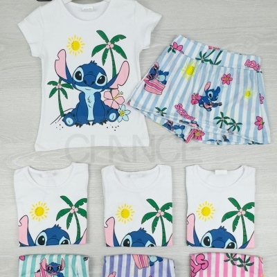 Conjunto infantil com t-shirt branca e calções coloridos com estampa do Stitch