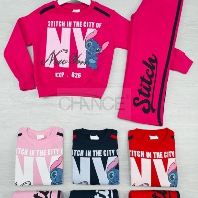 Conjunto infantil colorido com personagem Stitch e texto alusivo a Nova Iorque