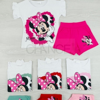 Conjunto de roupa infantil com estampa da Minnie Mouse em várias cores