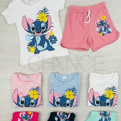 Conjunto infantil com estampa do personagem Stitch em cores variadas