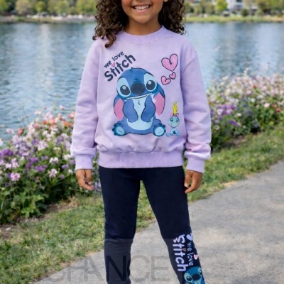 Conjunto infantil lilás e preto com estampado Stitch ao ar livre
