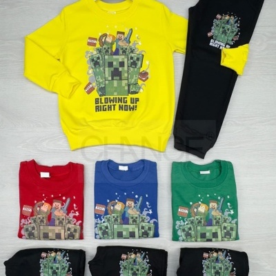 Conjunto infantil com camisola manga comprida e calça, várias cores, estampa colorida com personagens e texto BLOWING UP RIGHT NOW!