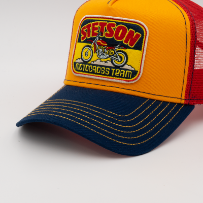 Boné camionista azul, amarelo e vermelho com patch bordado Motocross Team