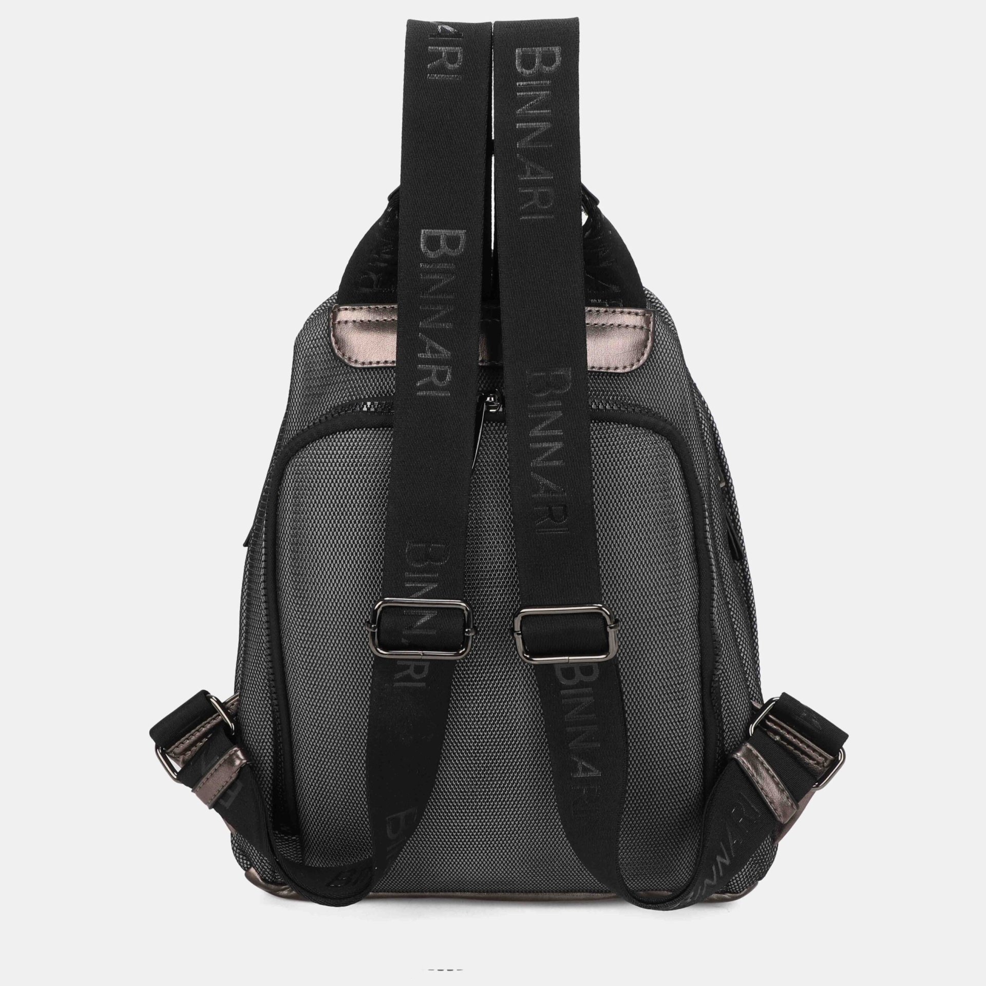 Mochila preto com alças largas ajustáveis com texto BINNARI.
