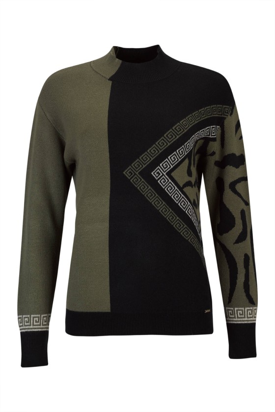 Camisola de malha verde-oliva e preta com padrão geométrico e gola alta