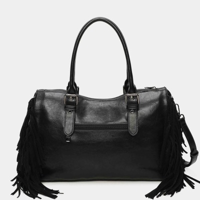 Mala de senhora preta em pele com franjas laterais