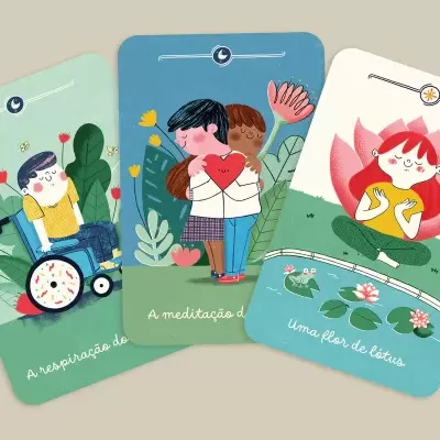 Três cartões ilustrados com personagens e textos em português