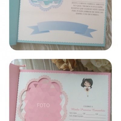 Duas páginas de álbum de fotos para primeira comunhão, uma azul e outra rosa, com molduras para foto e texto em português.