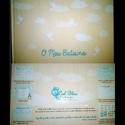 Decoração para batismo com nuvens, pombas, texto 'O Meu Batismo' e contacto de email cielbleugifts@gmail.com