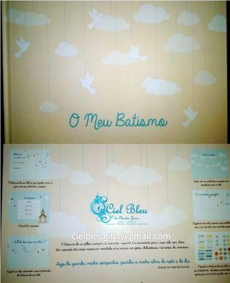 Decoração para batismo com nuvens, pombas, texto 'O Meu Batismo' e contacto de email cielbleugifts@gmail.com