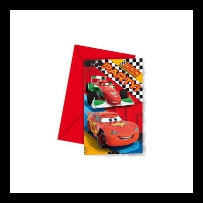 Cartão de aniversário com personagens do filme Cars e envelope vermelho