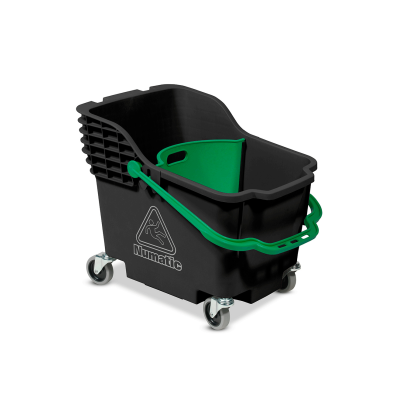 Balde de limpeza preto com pega verde e rodas, com logótipo NUMATIC