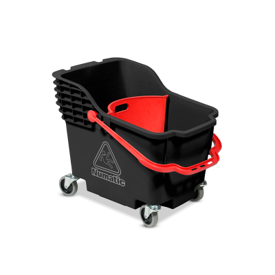 Balde de limpeza preto e vermelho com rodas e alça vermelha