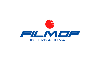 Logótipo da FILMOP INTERNATIONAL em azul com símbolo vermelho