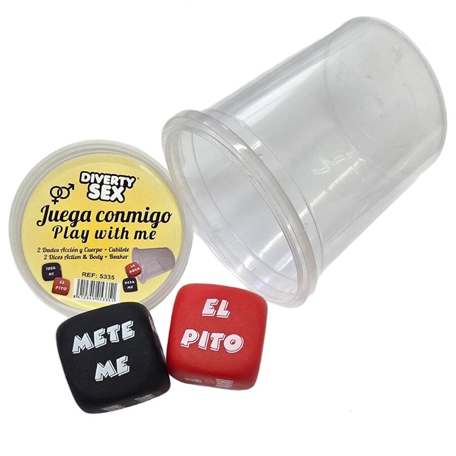 Dados eróticos com copo transparente e tampa amarela com textos em espanhol e inglês.