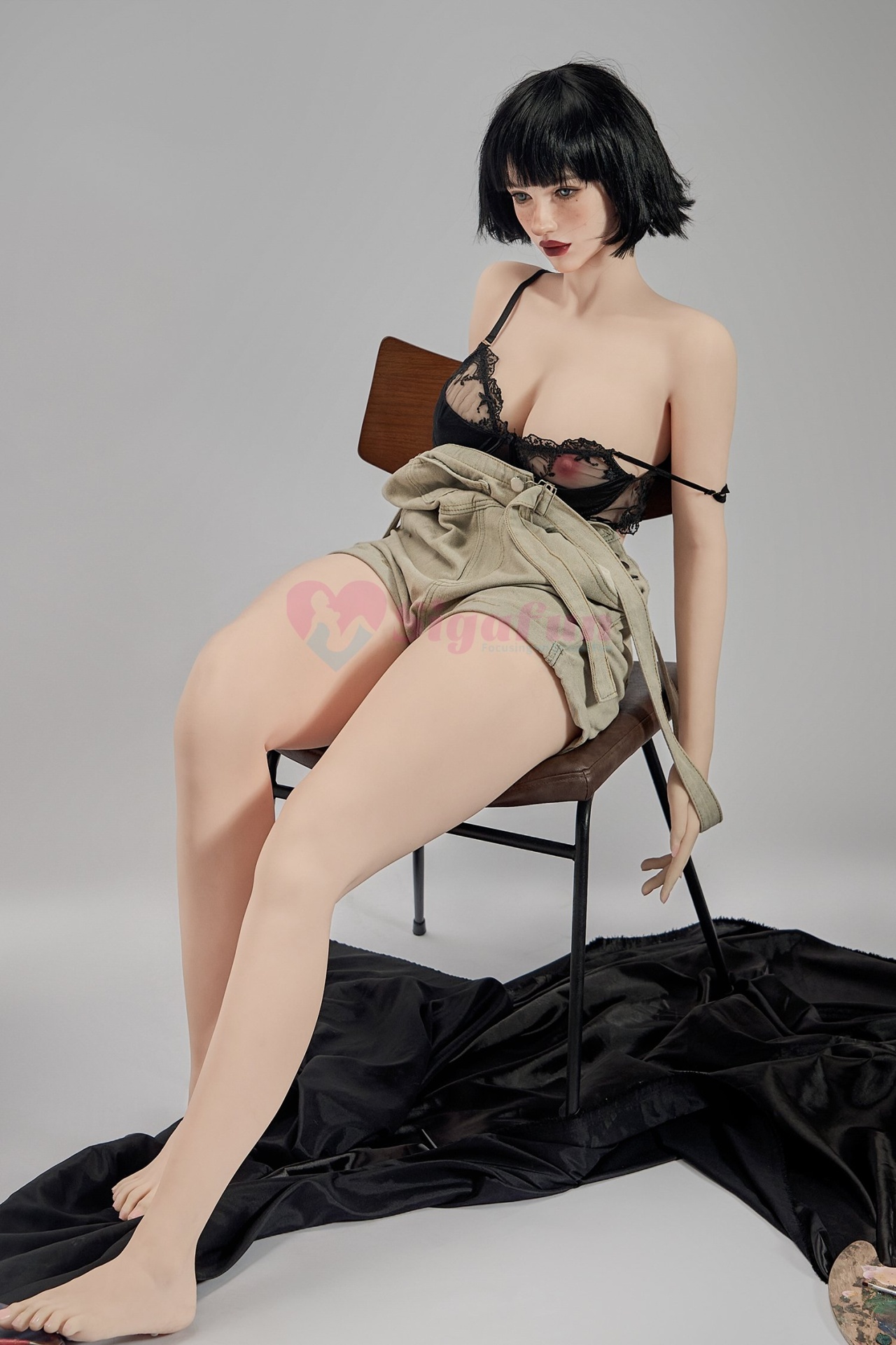 🎨 164CM AI Love Doll Cecily: The Freedom-Loving Artist Who Inspires Creativity