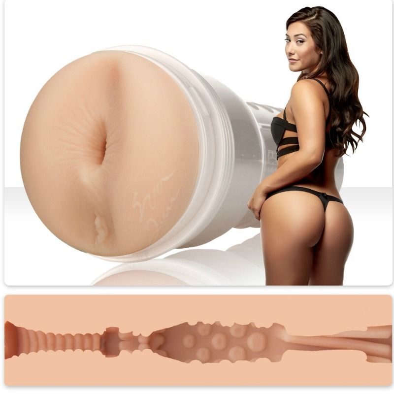 Produto sexual masculino com textura interna e mulher de lingerie preta vista de costas