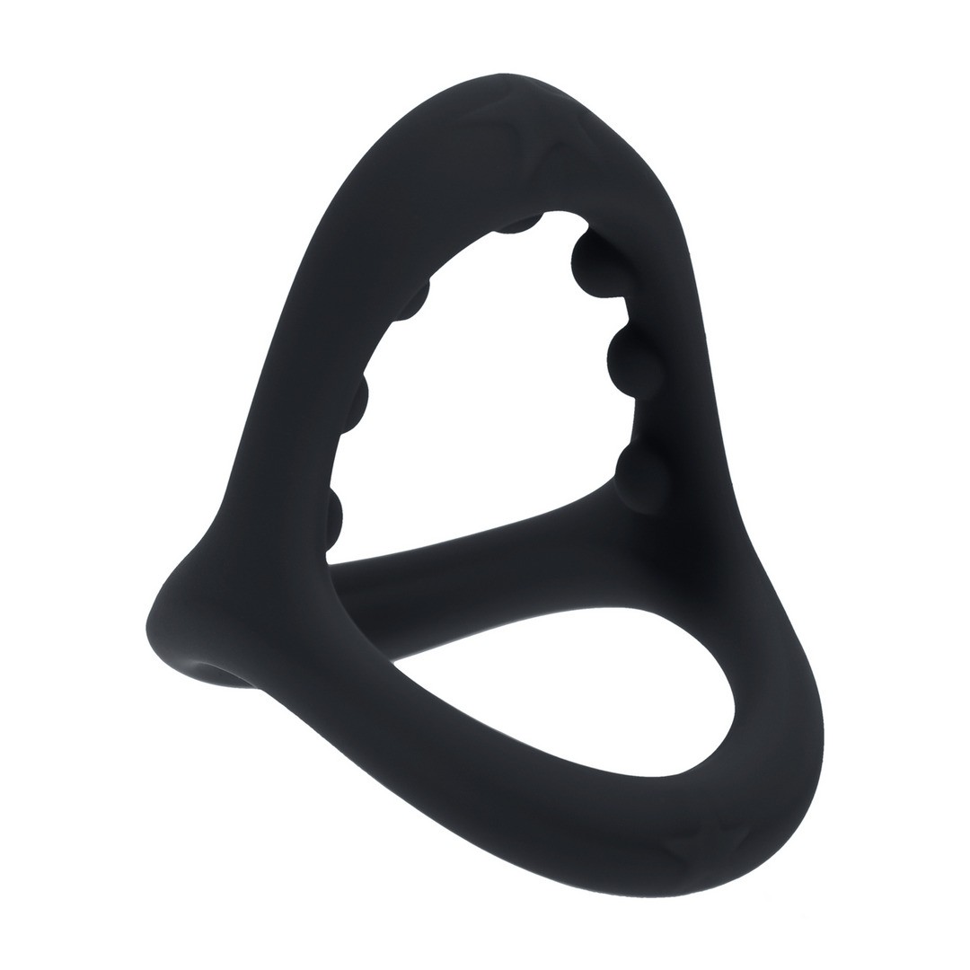 Anel preto de silicone triangular com saliências internas.