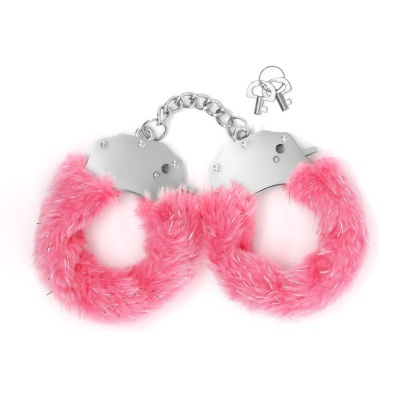 Algemas metálicas com pelúcia cor-de-rosa e duas chaves