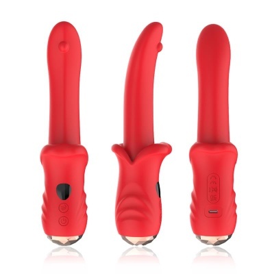 Três vibradores vermelhos de silicone vistos de diferentes ângulos