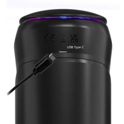 Dispositivo preto cilíndrico com porta USB Type C e cabo conectado.