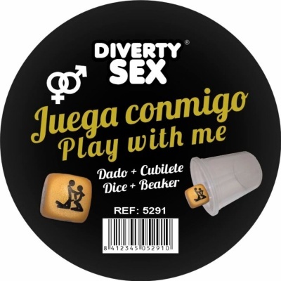 Etiqueta preta redonda com texto DIVERTY SEX Juega conmigo Play with me e imagens de dado e copo