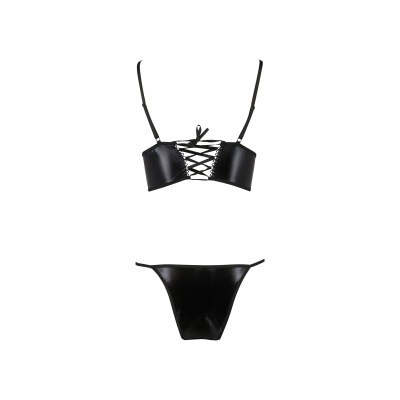 Conjunto de lingerie preto com amarração frontal e tiras finas ajustáveis.