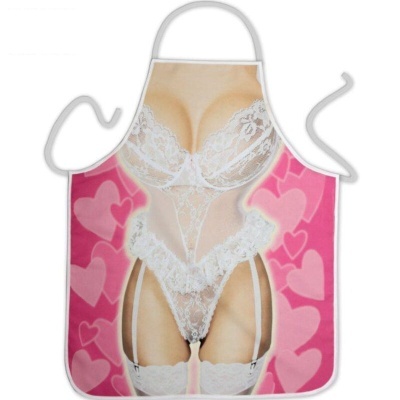 Avental com estampa realista de mulher em lingerie branca rendada com fundo rosa e corações
