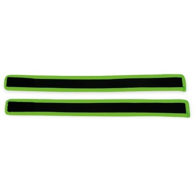 Duas tiras pretas com bordas verdes sobre fundo branco