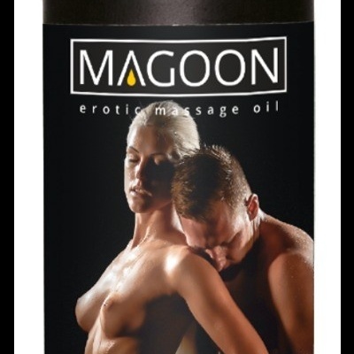 Frasco de óleo de massagem erótica MAGOON com rótulo de casal nu e texto jasmin