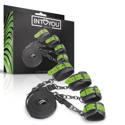 Conjunto de algemas e correias preto e verde da marca INTOYOU com embalagem preta.