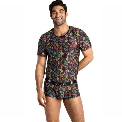 Conjunto de roupa interior masculina preta com estampado colorido de caveiras e flores.