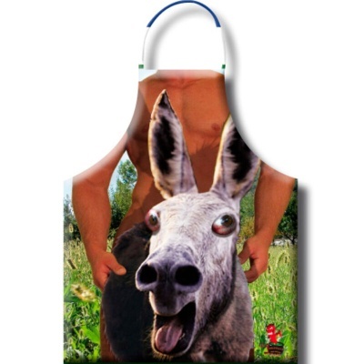 Avental com estampa de homem e burro num campo verde